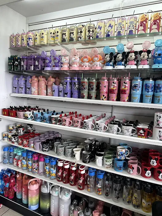 Disney Gift & Luggage Outlets 1