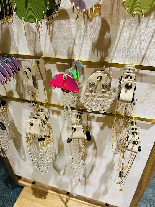 Anthropologie 7
