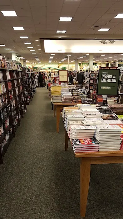 Barnes & Noble 5