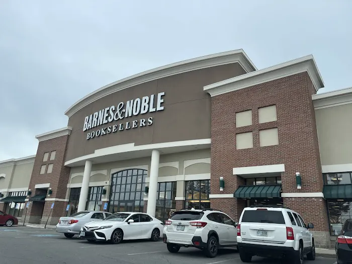 Barnes & Noble 8