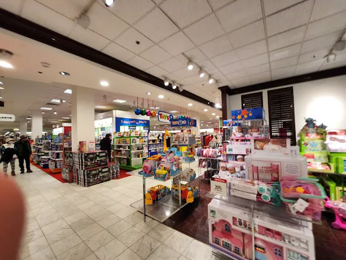 Macy's 0