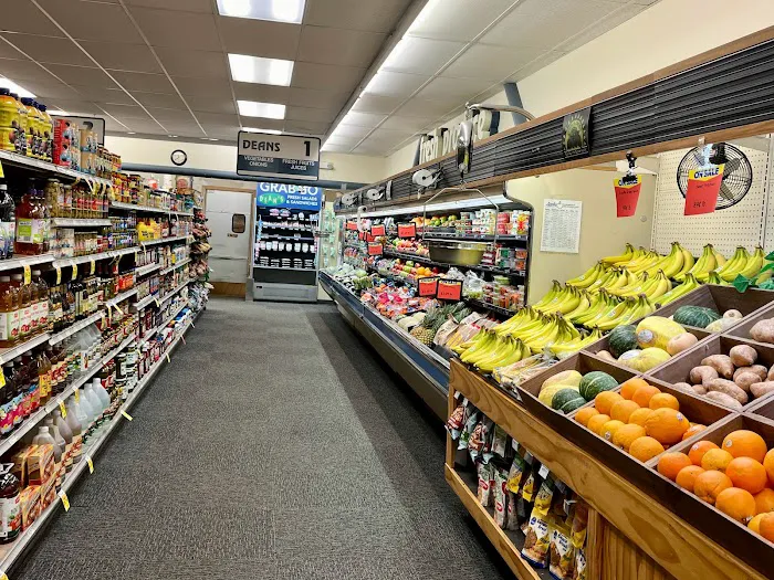 Dean's Super Market 8