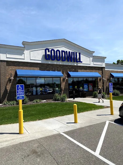 Goodwill - Maple Grove: Dunkirk Lane N 1