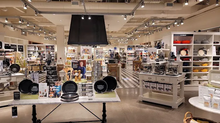 Williams-Sonoma 7