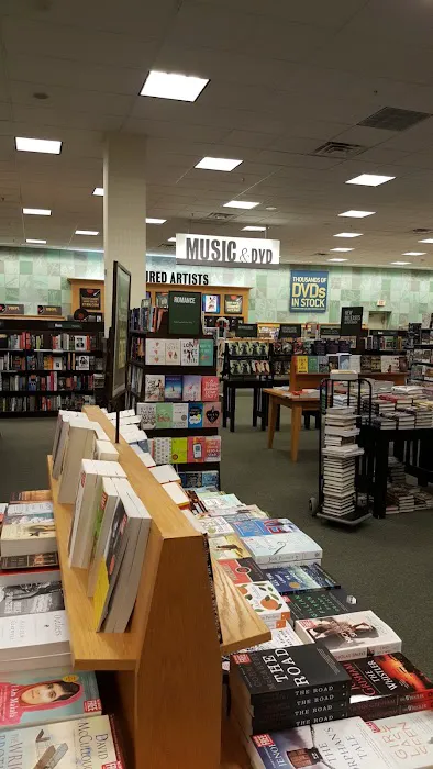 Barnes & Noble 7