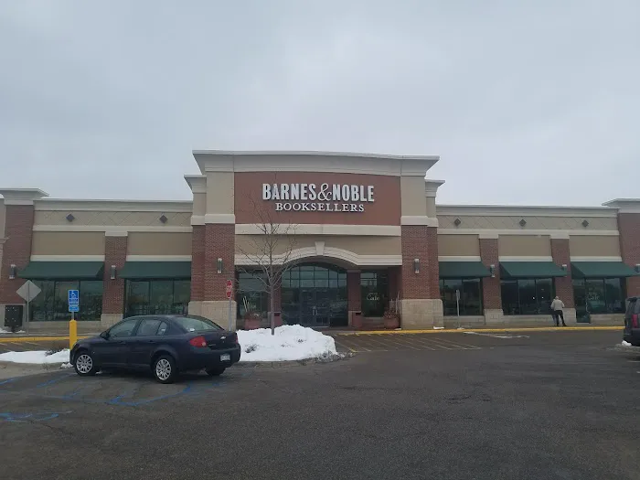 Barnes & Noble 8