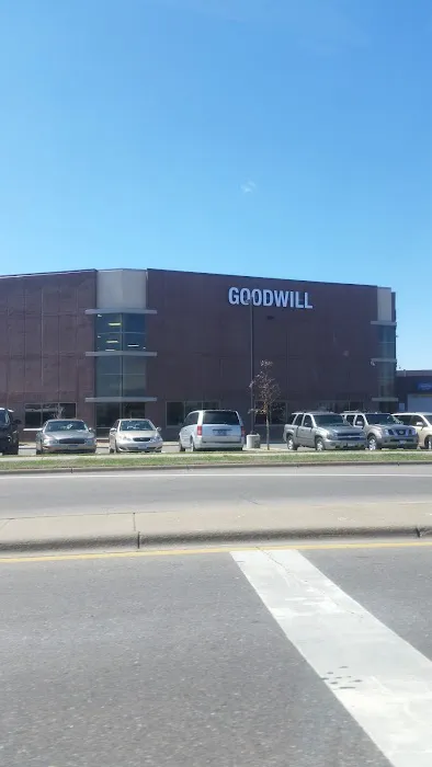 Goodwill - Brooklyn Park Outlet 0