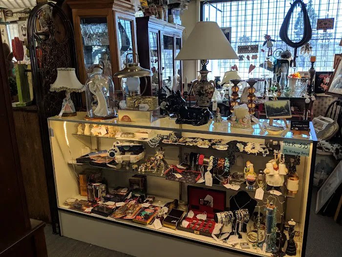 Back In Time Antique Mall 3