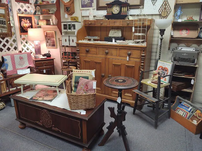 Back In Time Antique Mall 4