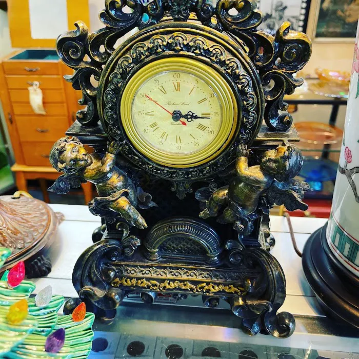 R Pickers Antique 9