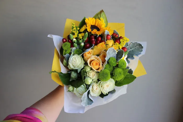 Bloomin' Tons Floral Co. 8