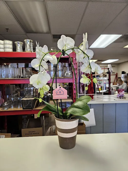 Bloomin' Tons Floral Co. 9