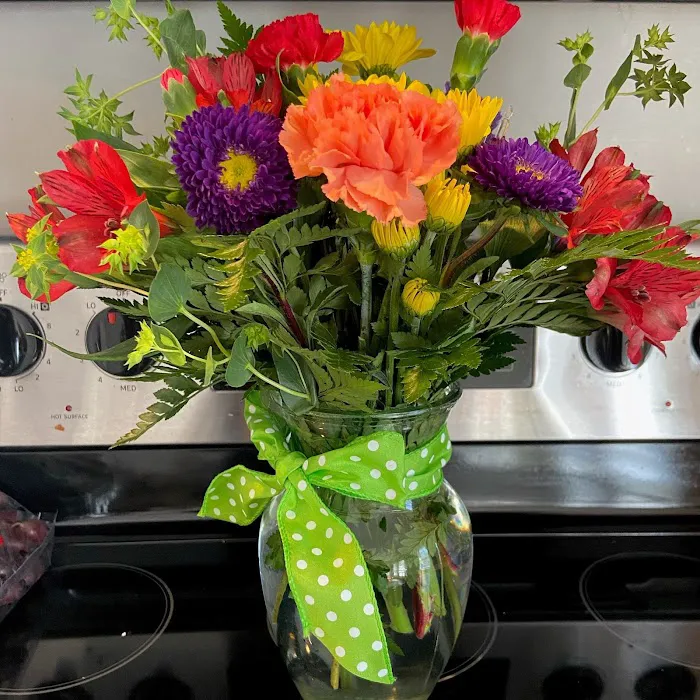 Judy's Flowers & Gifts (40+ years in business!) 5