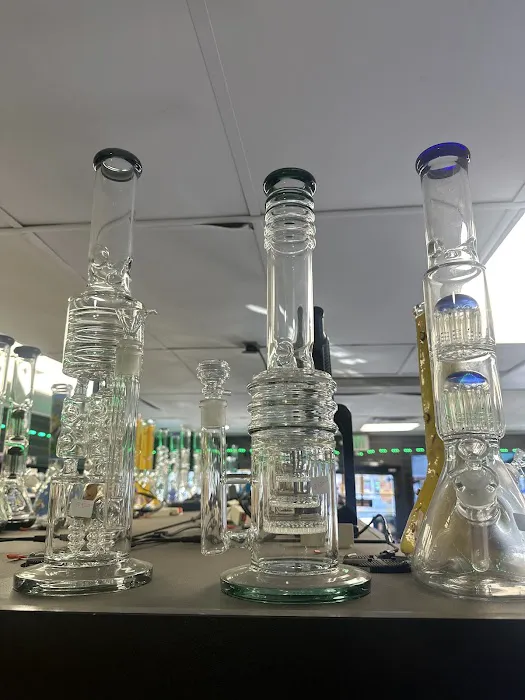 G Smoke Shop 0