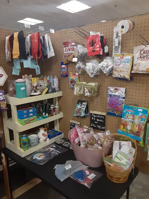 Trader Buck's Flea Market 6