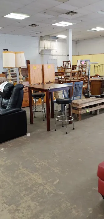 Trader Buck's Flea Market 9
