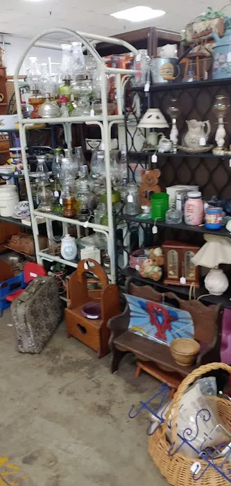 Trader Buck's Flea Market 8