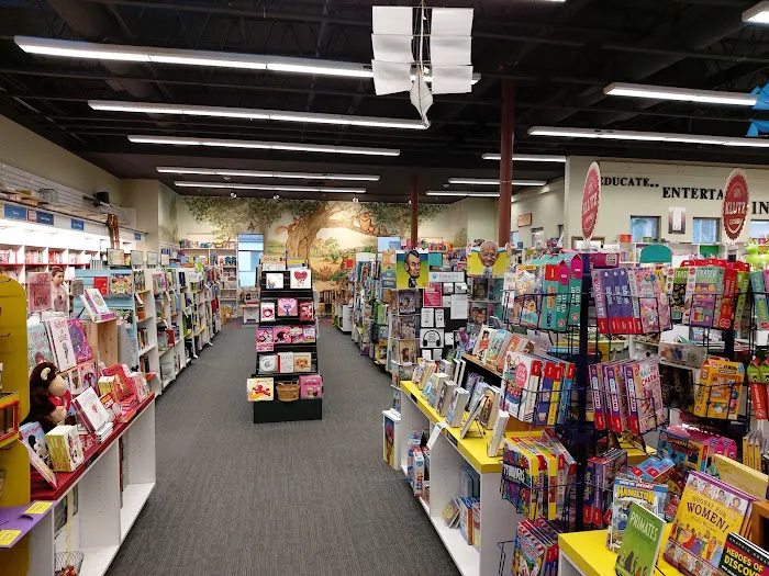 Vroman's Bookstore 4
