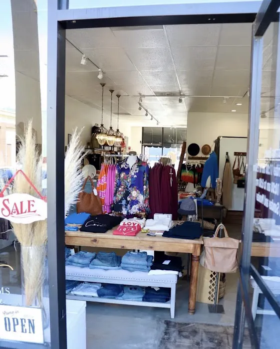 April Blooms Boutique 0