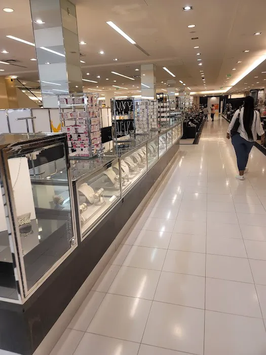 Bloomingdale's 2