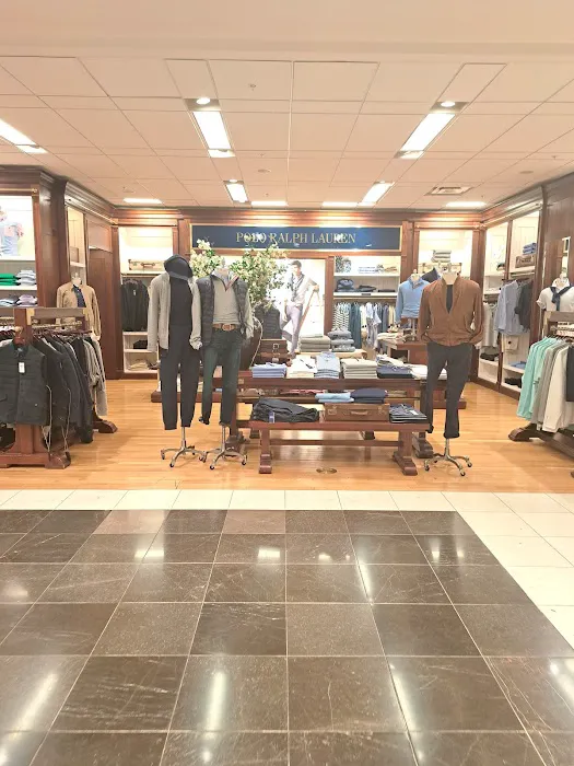 Bloomingdale's 4