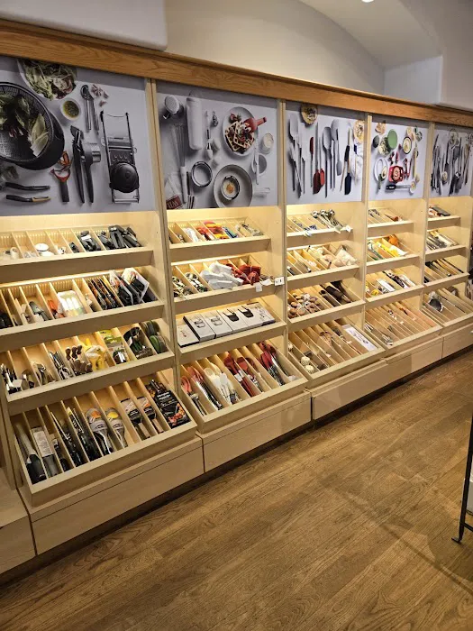 Williams-Sonoma 7