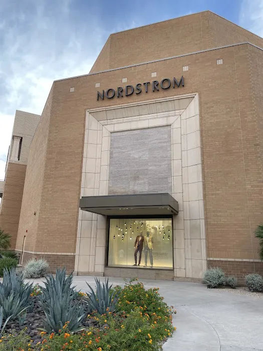 Nordstrom 0