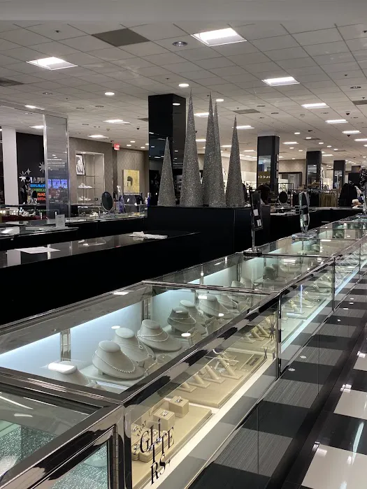 Bloomingdale's 5