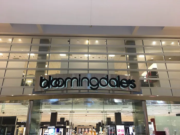 Bloomingdale's 9