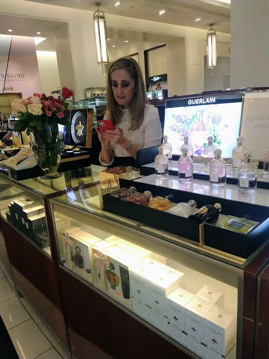 Saks Fifth Avenue 7