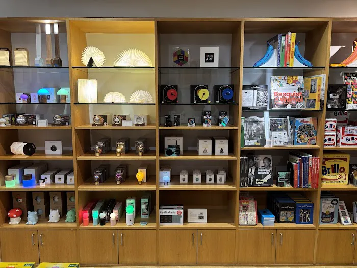 MCA Store 4