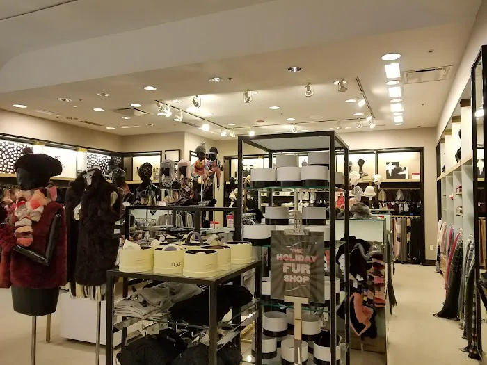 Bloomingdale's 6