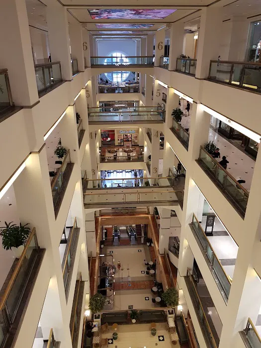 Bloomingdale's 7