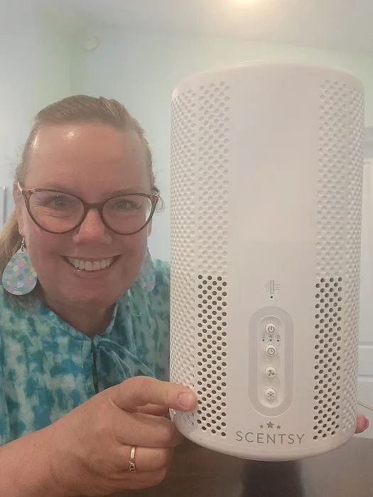 Michelle Norato, Scentsy Independent Consultant 5