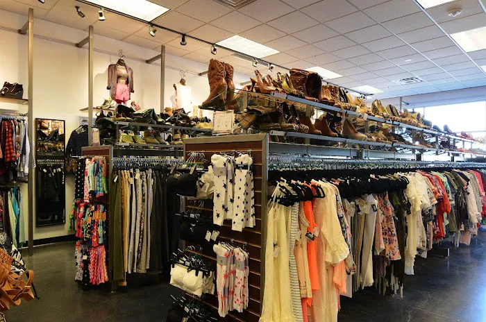 Uptown Cheapskate Idaho Falls 7