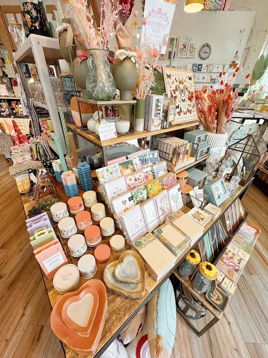 Freshie & Zero Studio Shop 8