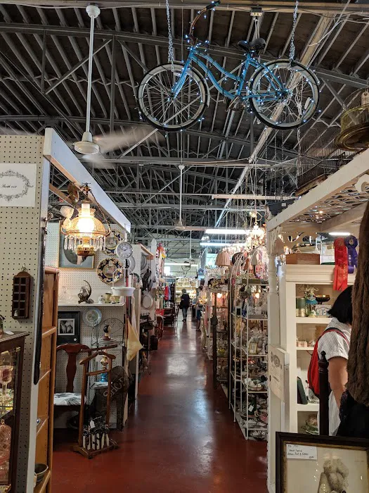 Goodlettsville Antique Mall 9
