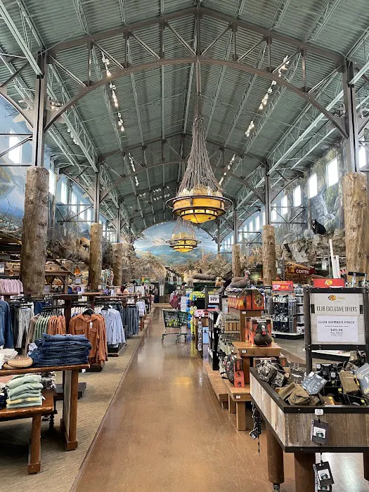 Bass Pro Shops 1
