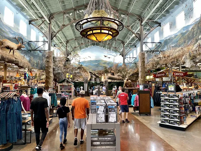 Bass Pro Shops 7