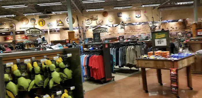 Bass Pro Shops 4