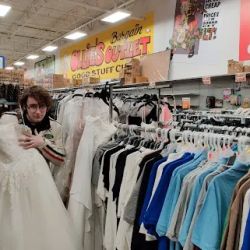 Ollie's Bargain Outlet ico