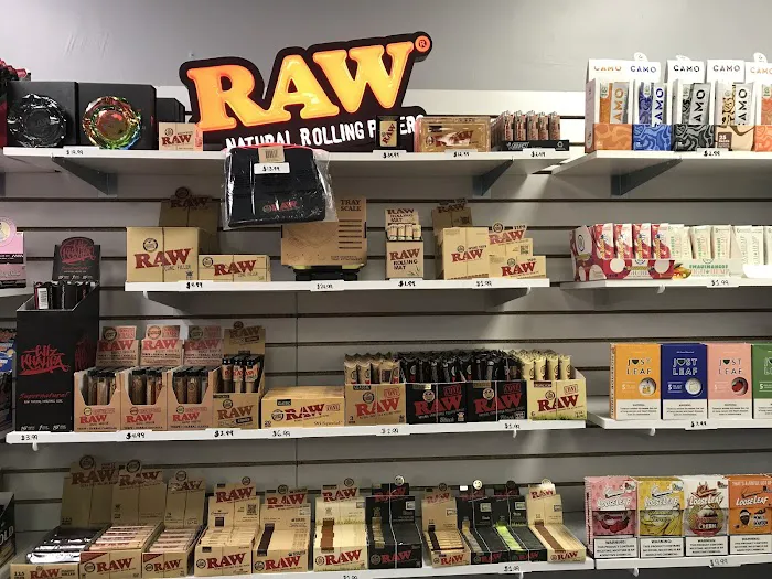 Smoker'z Choice Smoke Shop 5