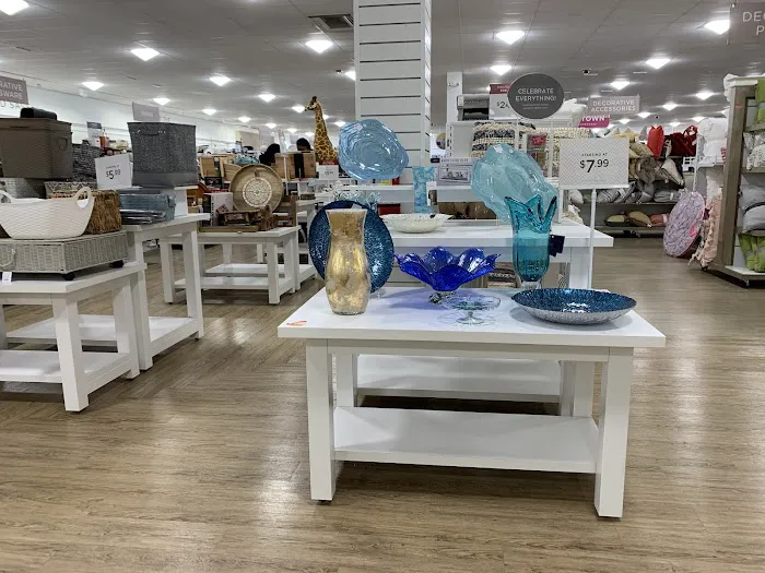 T.J. Maxx & HomeGoods 1