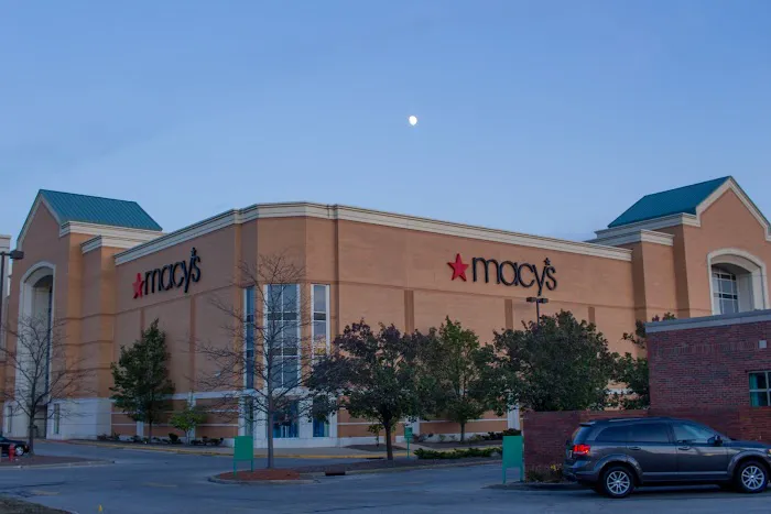 Macy's 0