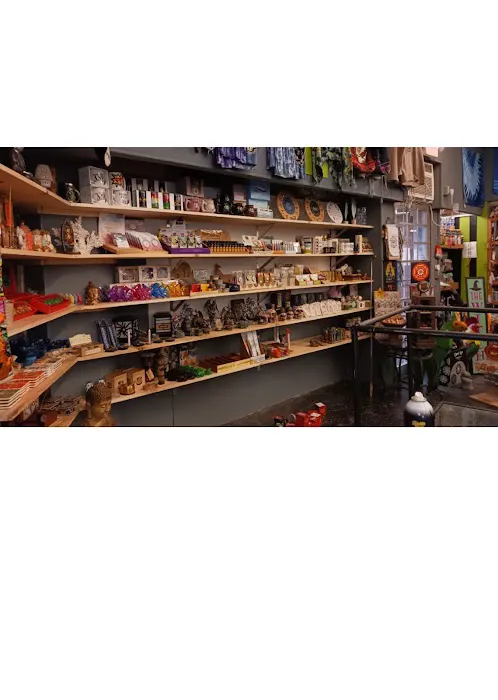 Grafitti Hot Gifts & Cool Things Smoke and Vape Shop 5