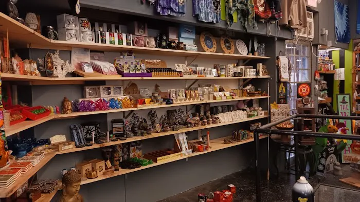 Grafitti Hot Gifts & Cool Things Smoke and Vape Shop 7