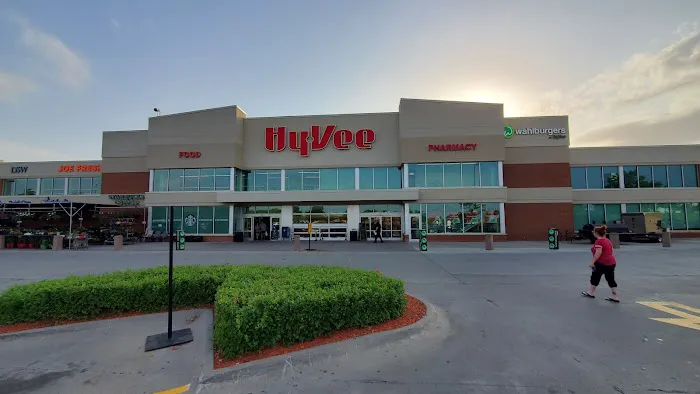 Hy-Vee Grocery Store 4