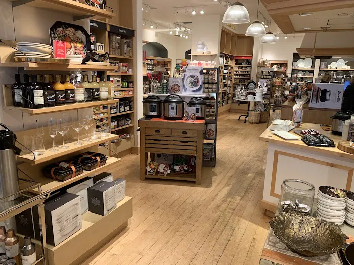 Williams-Sonoma 4