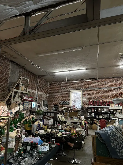 Midwest Pickers Antique Store 2