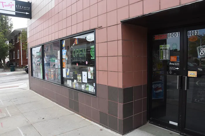 Super Groovy's Psychedelic Bodega Smoke Shop | Vapes, HHC, CBD, Kratom, Glass 4